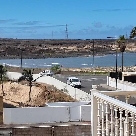 Gilda: Beautiful Spacious Apartment. Seaview From Rooftop Terrace Corralejo Bagian luar foto