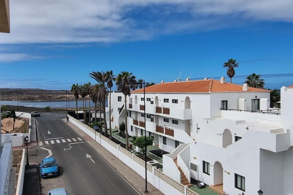 Gilda: Beautiful Spacious Apartment. Seaview From Rooftop Terrace Corralejo Bagian luar foto
