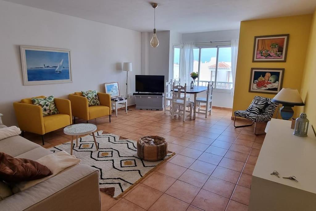 Gilda: Beautiful Spacious Apartment. Seaview From Rooftop Terrace Corralejo Bagian luar foto