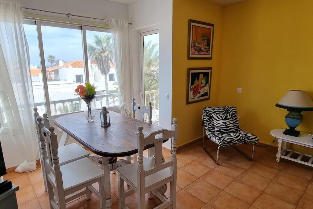 Gilda: Beautiful Spacious Apartment. Seaview From Rooftop Terrace Corralejo Bagian luar foto