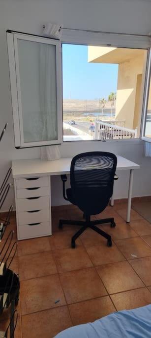 Gilda: Beautiful Spacious Apartment. Seaview From Rooftop Terrace Corralejo Bagian luar foto