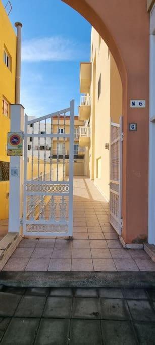 Gilda: Beautiful Spacious Apartment. Seaview From Rooftop Terrace Corralejo Bagian luar foto