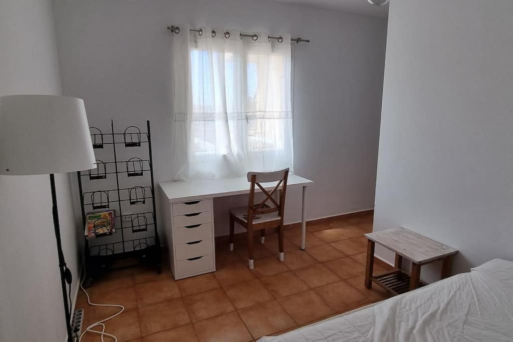 Gilda: Beautiful Spacious Apartment. Seaview From Rooftop Terrace Corralejo Bagian luar foto